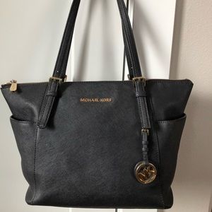 Michael Kors Jet Set Tote